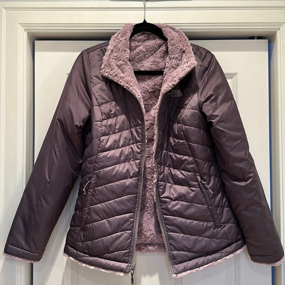 North Face Reversible Jacket Plum, faux fur, Women’s Medium